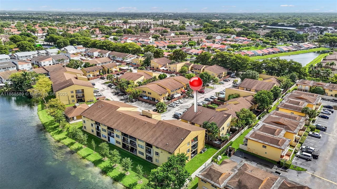 Real estate property located at 15480 82nd Ln #218, Miami-dade, Continuum Condo Ph Ii, Miami, FL