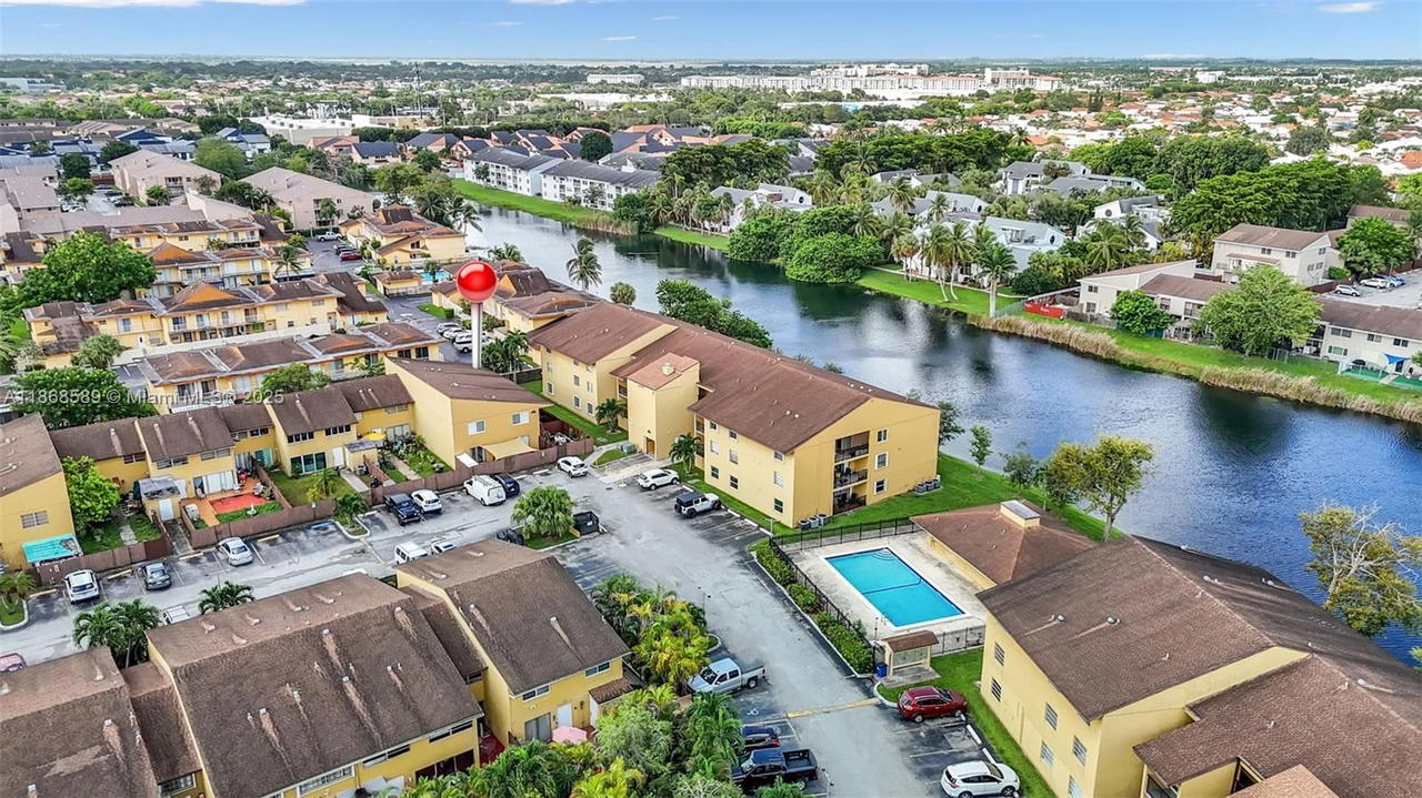 Real estate property located at 15480 82nd Ln #218, Miami-dade, Continuum Condo Ph Ii, Miami, FL