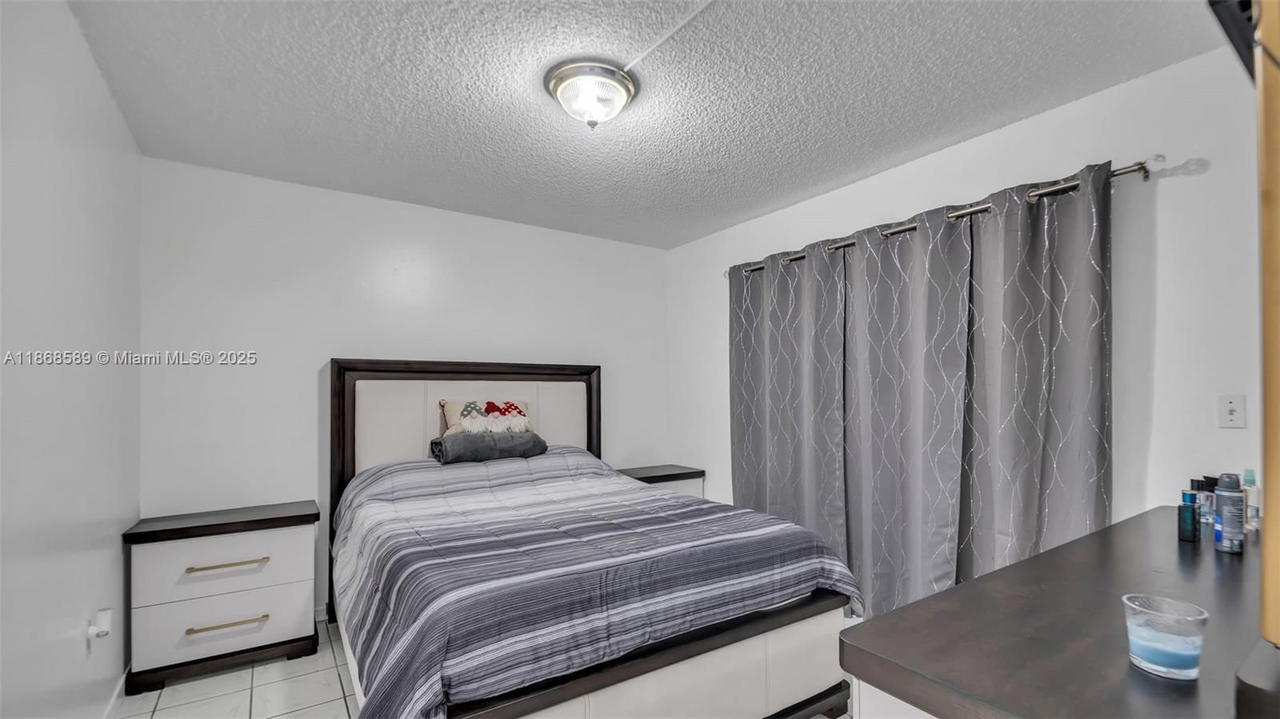 Real estate property located at 15480 82nd Ln #218, Miami-dade, Continuum Condo Ph Ii, Miami, FL