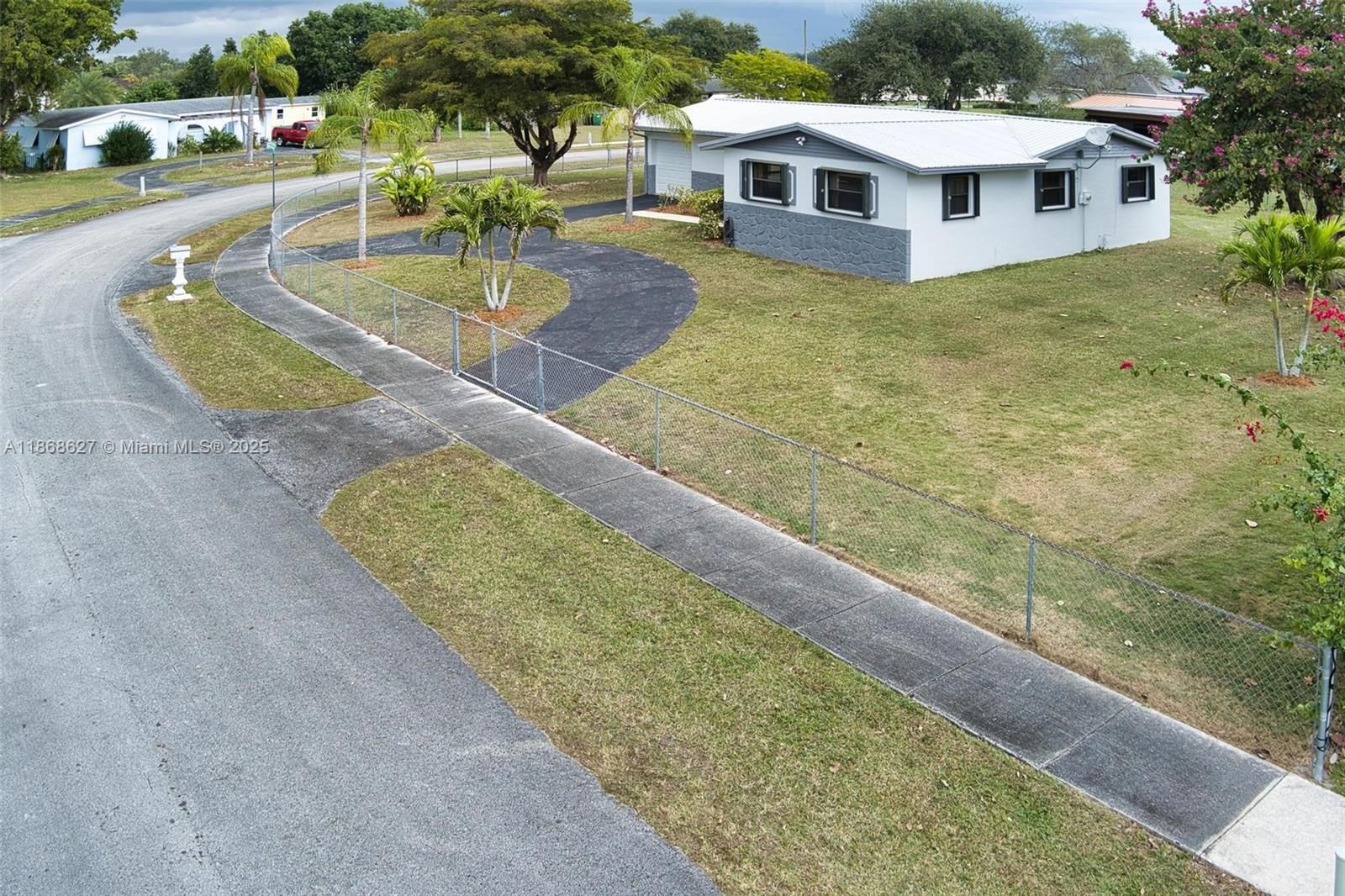 Real estate property located at 27661 162nd Ct, Miami-dade, Universal Estates South A, Homestead, FL