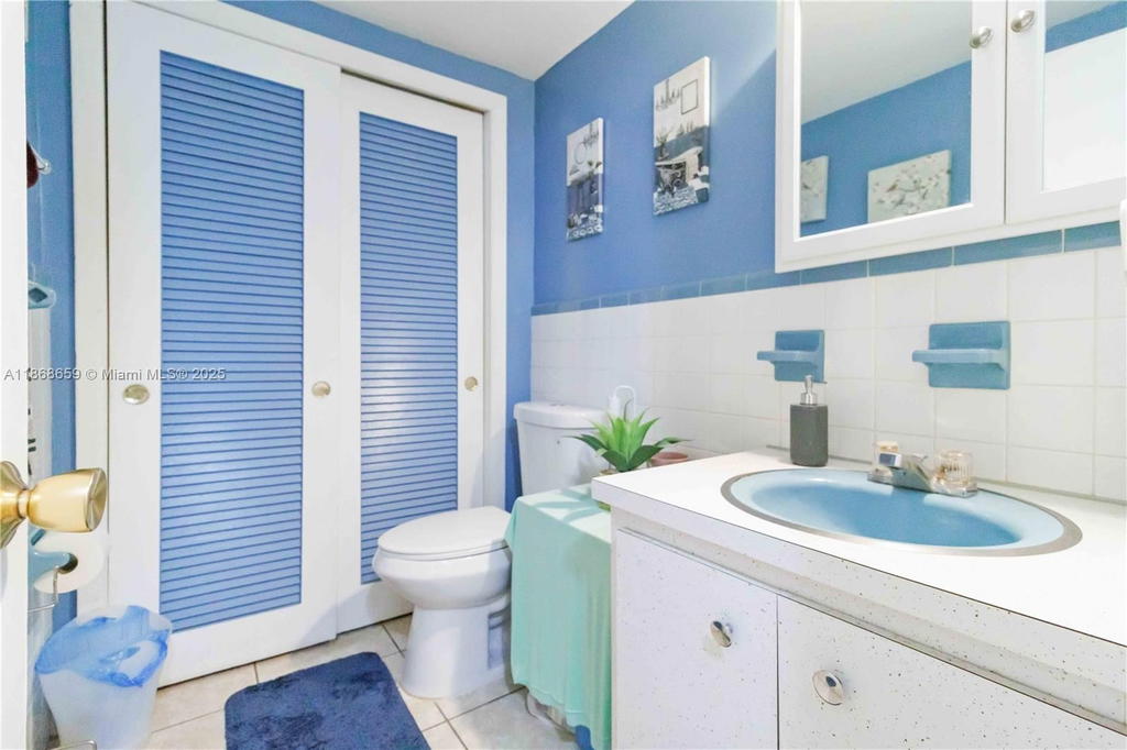 Real estate property located at 11 204th St #1, Miami-dade, Ro-mont Gardens Andover C, Miami Gardens, FL