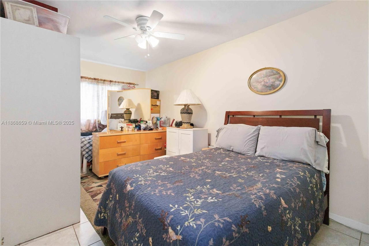 Real estate property located at 11 204th St #1, Miami-dade, Ro-mont Gardens Andover C, Miami Gardens, FL