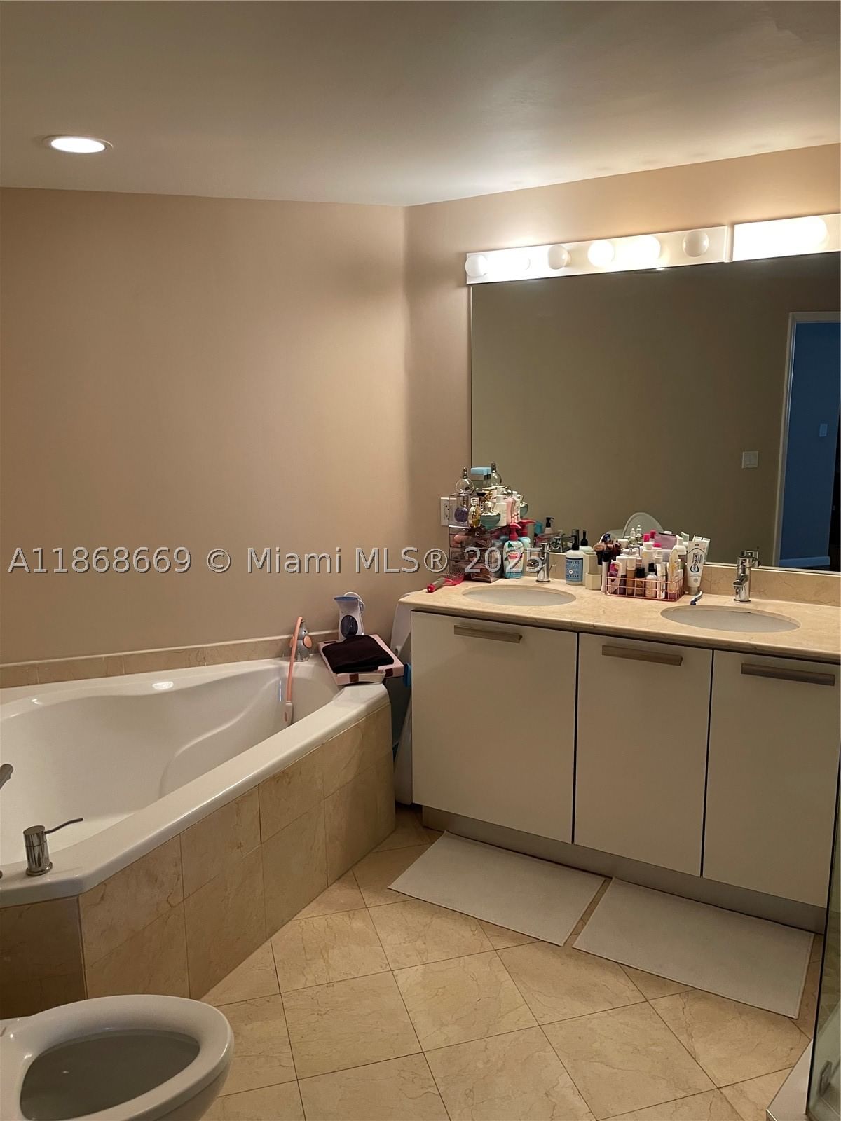 Real estate property located at 3000 188th St #706, Miami-dade, Eastside At Aventura Cond, Aventura, FL
