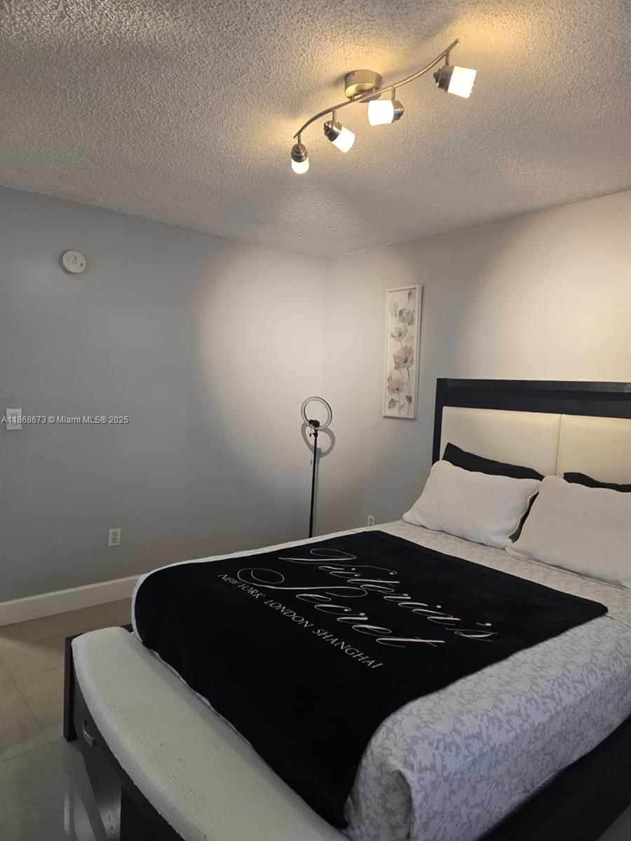 Real estate property located at 6919 36th Ave #101, Miami-dade, El Prado Xvi Condo, Hialeah, FL