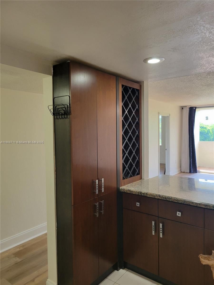 Real estate property located at 10000 80th Ct #2533, Miami-dade, Samari Lake East Condo, Hialeah Gardens, FL
