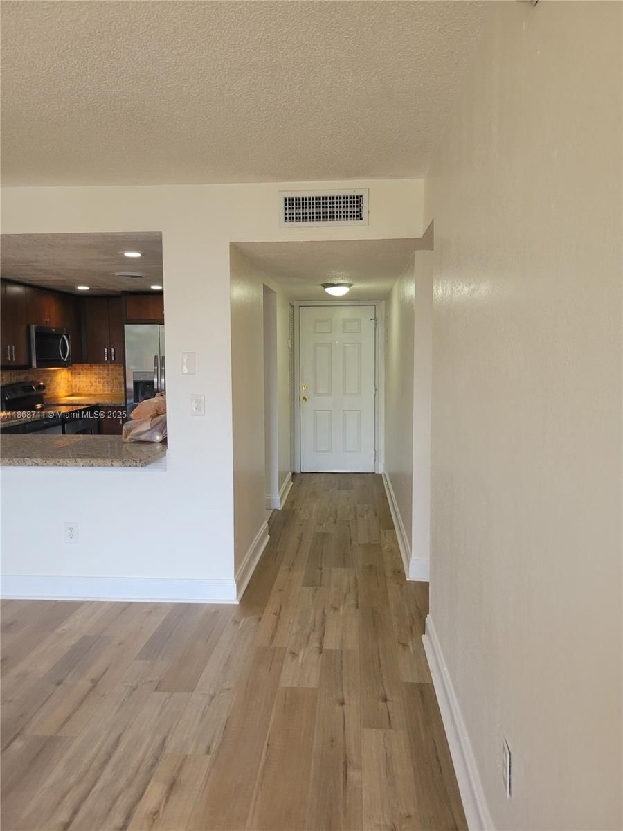 Real estate property located at 10000 80th Ct #2533, Miami-dade, Samari Lake East Condo, Hialeah Gardens, FL