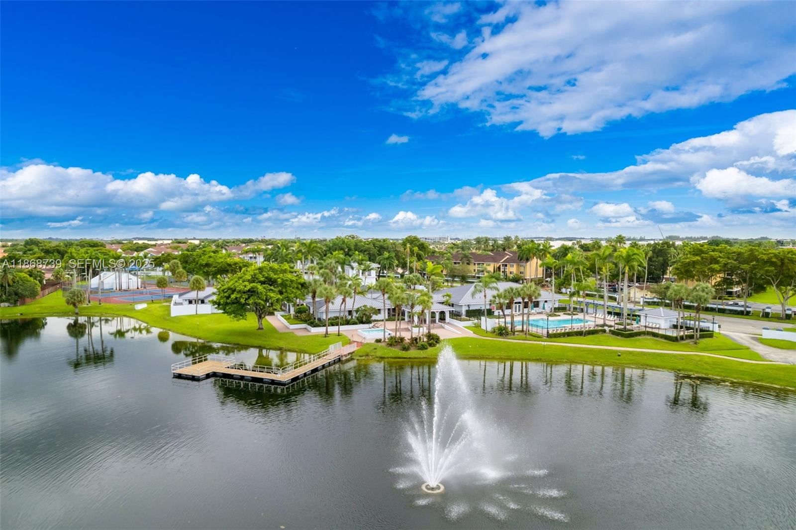Real estate property located at 6646 175th Ter, Miami-dade, The Moors Townhouses, Hialeah, FL