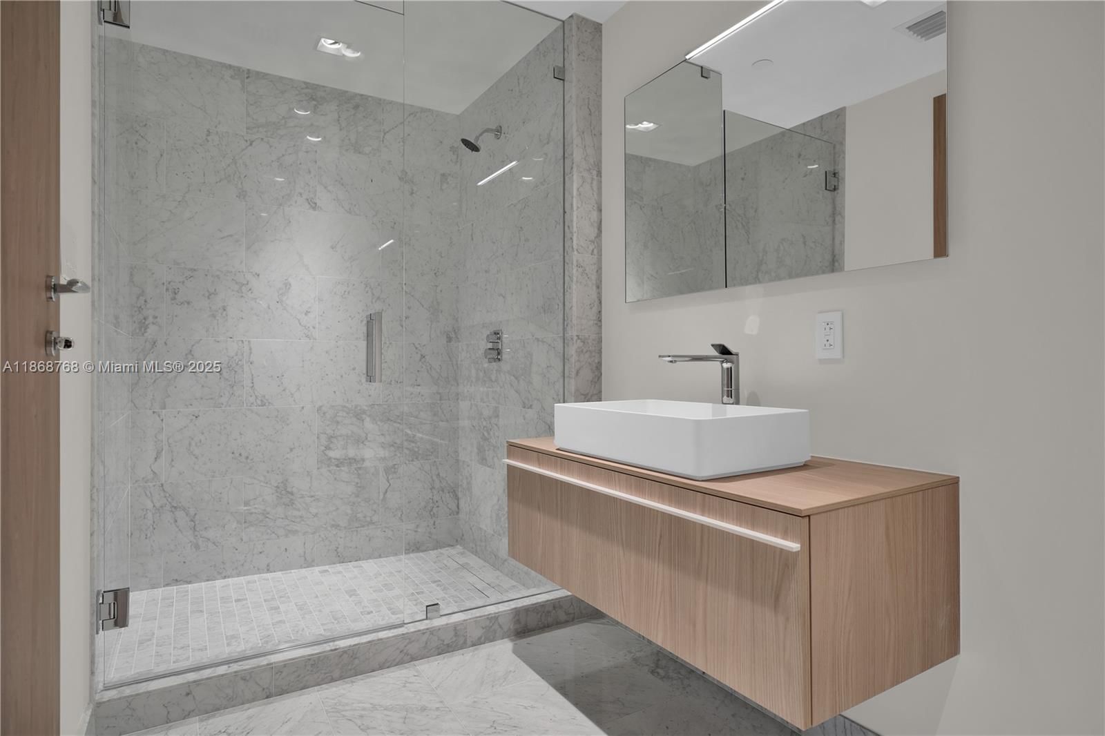 Real estate property located at 1135 103 St #505, Miami-dade, Onda Condominium, Bay Harbor Islands, FL