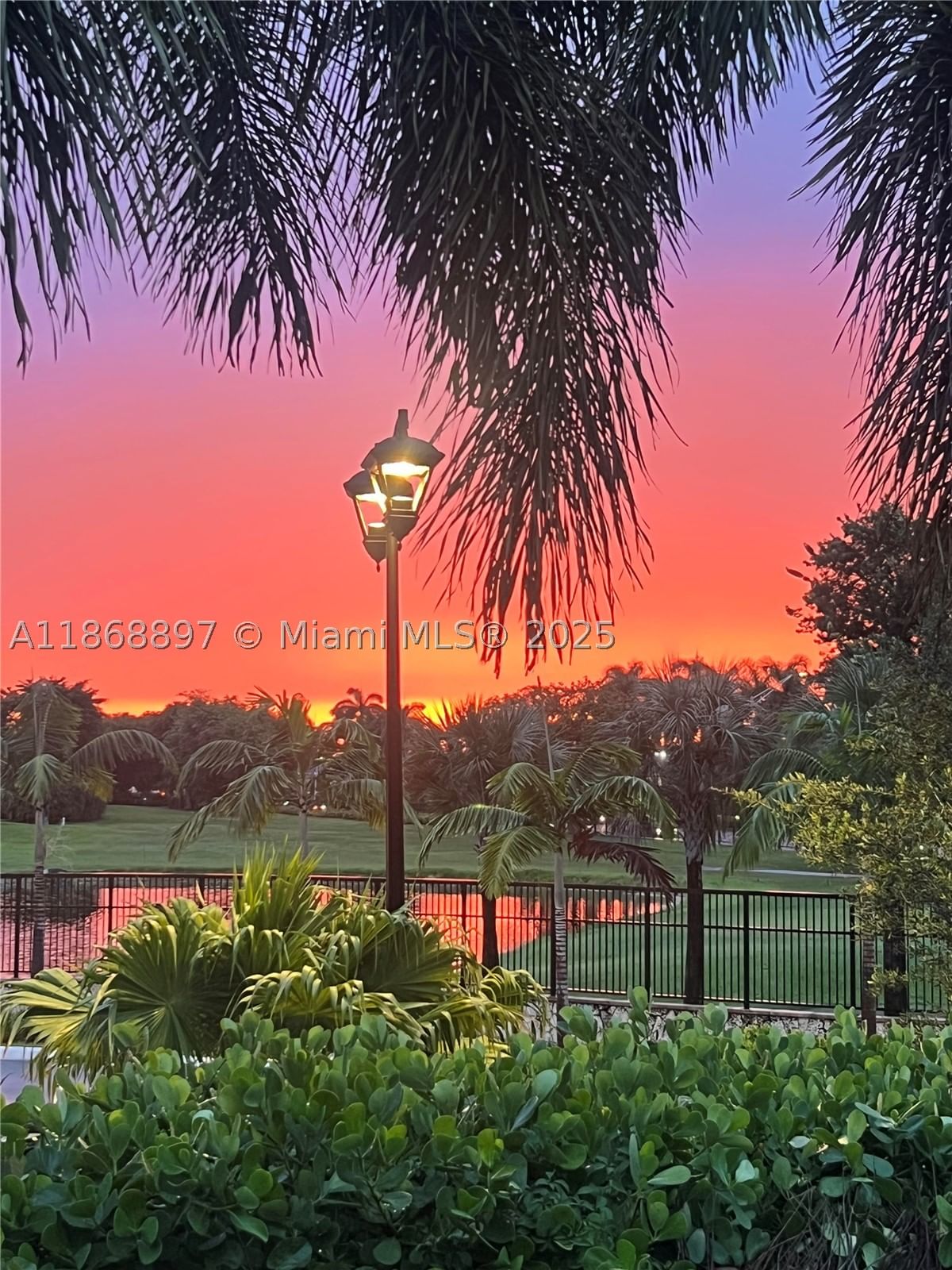 Real estate property located at 10174 41st St #96-9, Miami-dade, Villas Of Amberwood Condo, Doral, FL