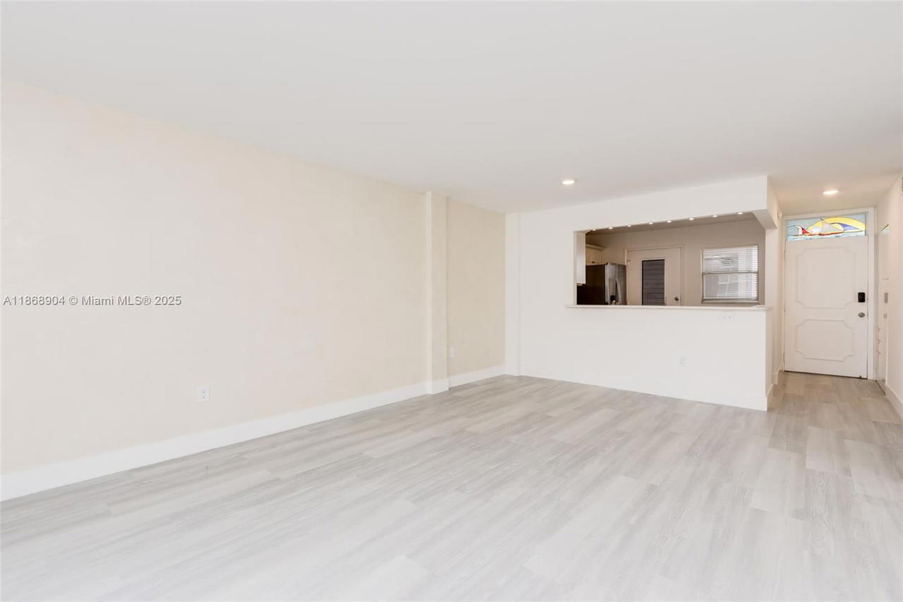 Real estate property located at 3600 170th St D-112, Miami-dade, Eden Isles Condo # 4, North Miami Beach, FL