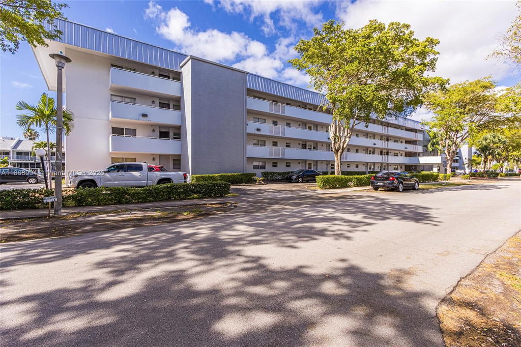 Real estate property located at 3600 170th St D-112, Miami-dade, Eden Isles Condo # 4, North Miami Beach, FL