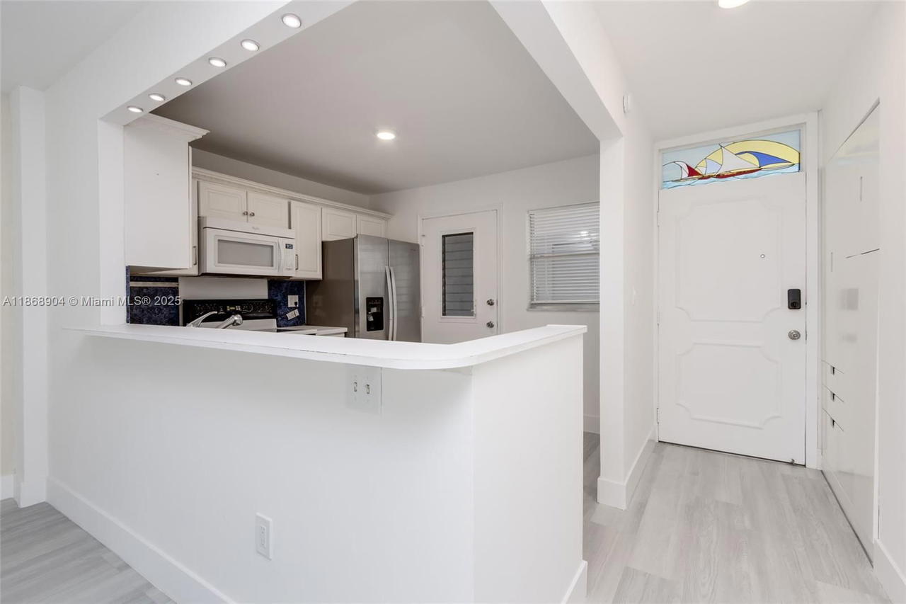 Real estate property located at 3600 170th St D-112, Miami-dade, Eden Isles Condo # 4, North Miami Beach, FL