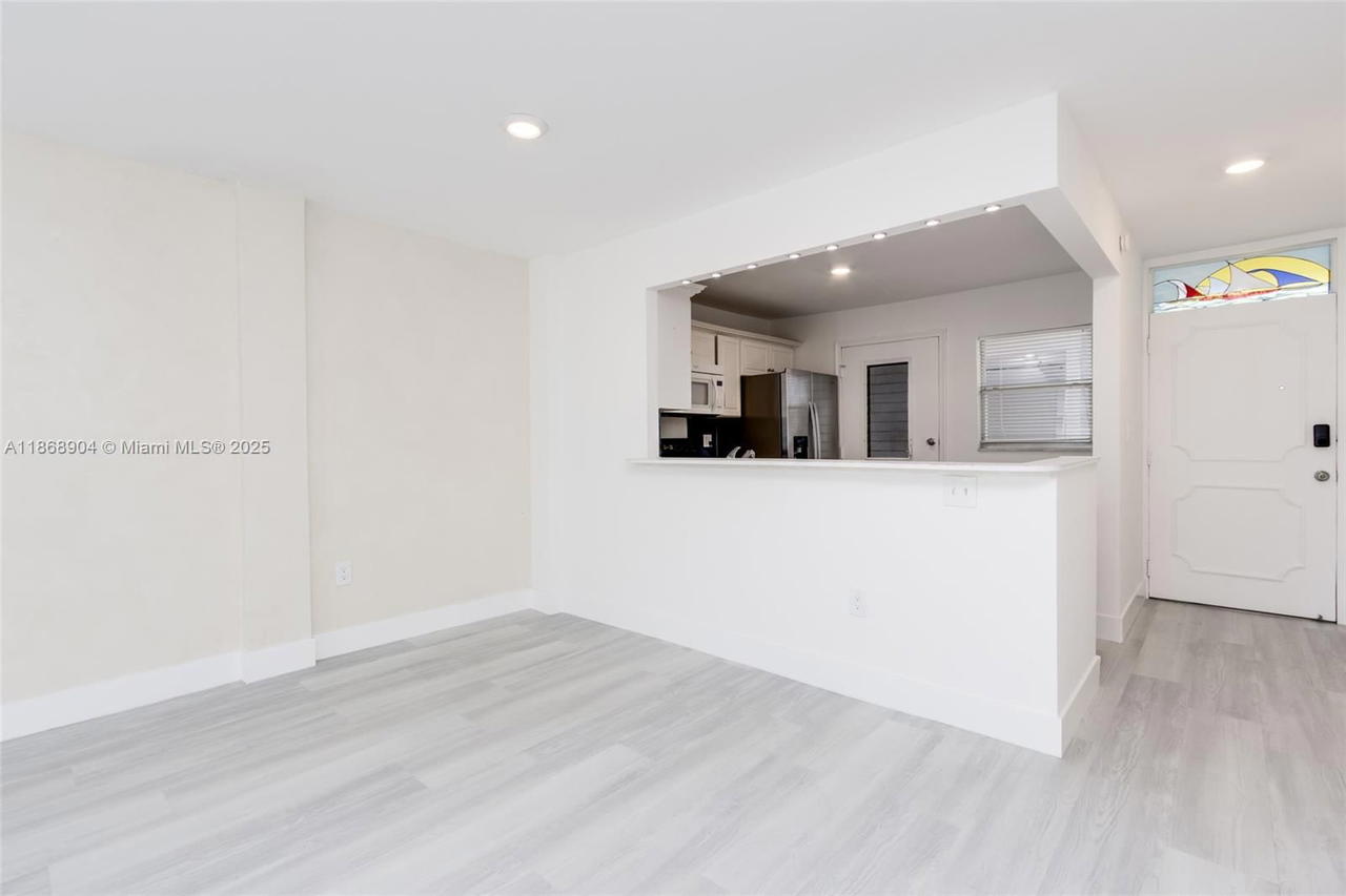 Real estate property located at 3600 170th St D-112, Miami-dade, Eden Isles Condo # 4, North Miami Beach, FL
