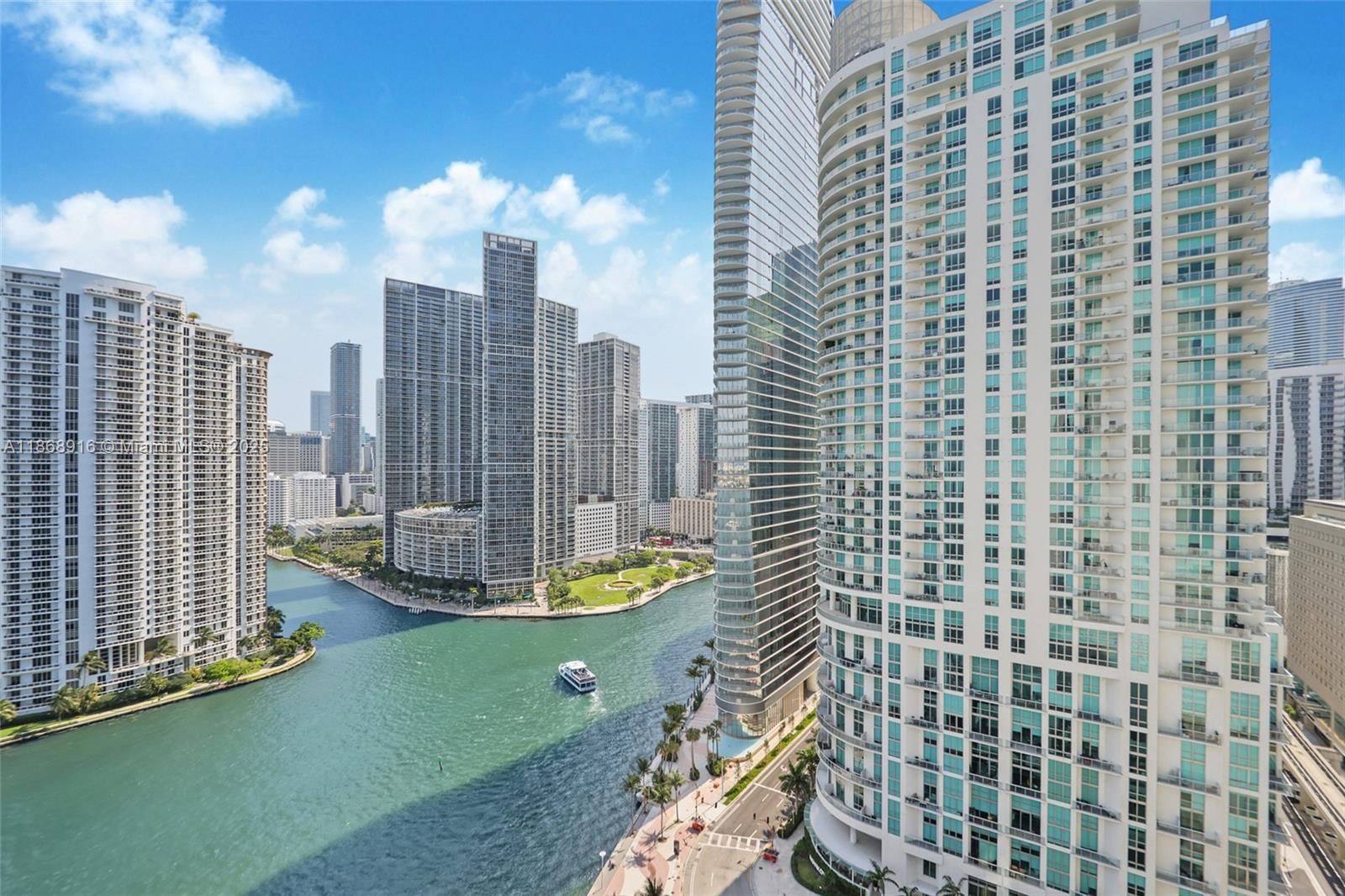 Real estate property located at 325 Biscayne Blvd #2515, Miami-dade, One Miami West Condo, Miami, FL