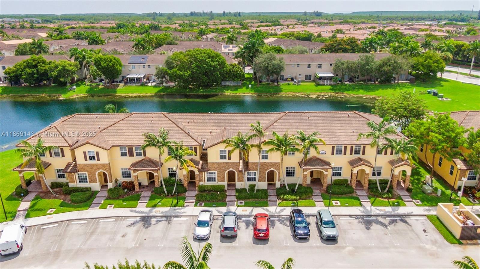 Real estate property located at 9011 227th St #3, Miami-dade, Lakes By The Bay Eve Repl, Cutler Bay, FL