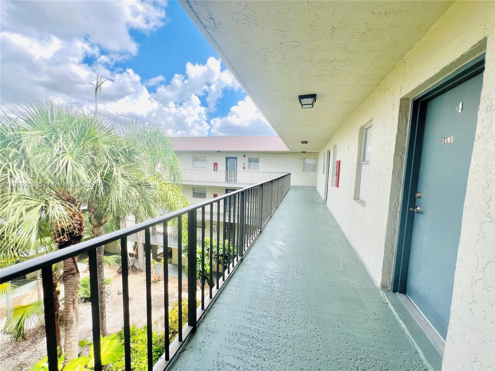 Real estate property located at 1820 81st Ave #3405, Broward, Courtyards Of Broward Con, North Lauderdale, FL