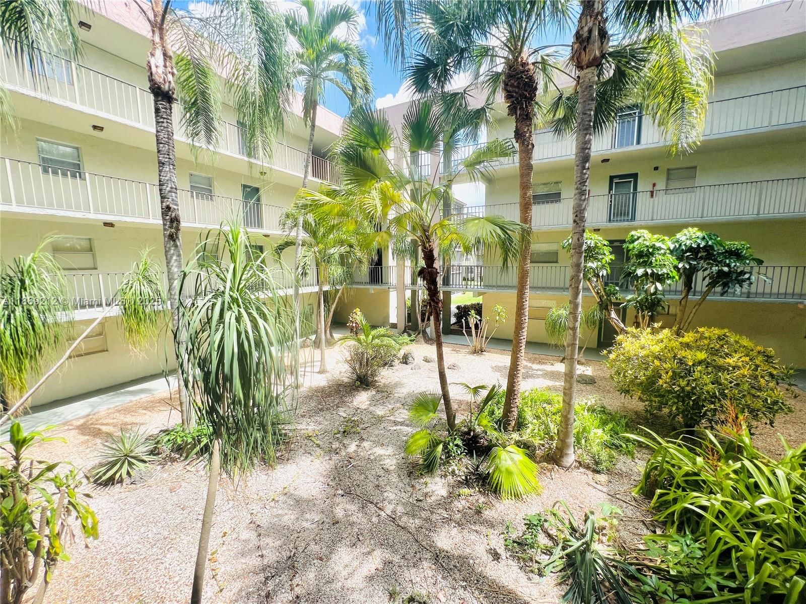 Real estate property located at 1820 81st Ave #3405, Broward, Courtyards Of Broward Con, North Lauderdale, FL