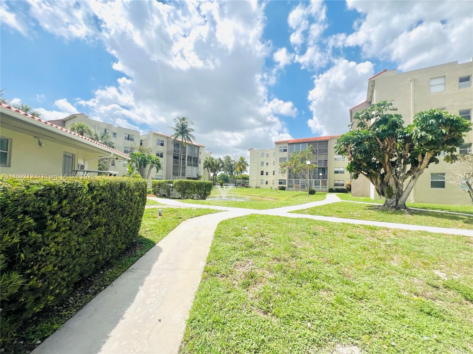 Real estate property located at 1820 81st Ave #3405, Broward, Courtyards Of Broward Con, North Lauderdale, FL