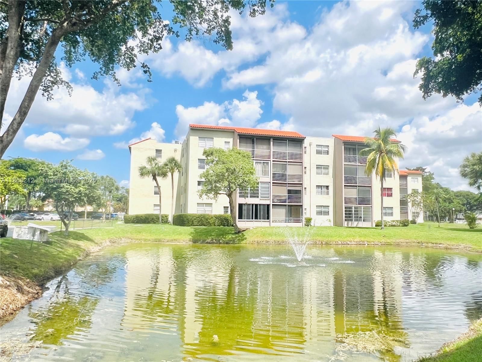 Real estate property located at 1820 81st Ave #3405, Broward, Courtyards Of Broward Con, North Lauderdale, FL