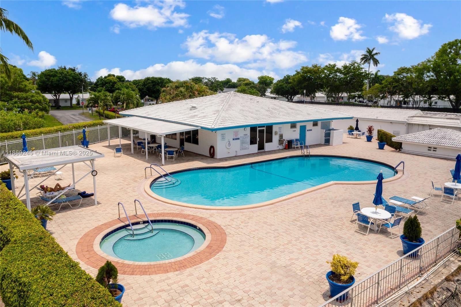 Real estate property located at 1441 Campanelli Dr, Broward, Lauderdale West 2 Sec, Plantation, FL