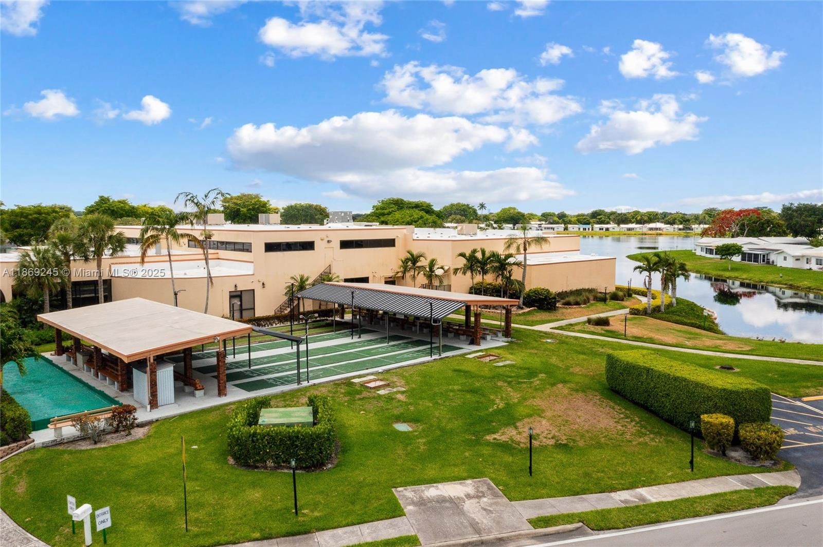 Real estate property located at 1441 Campanelli Dr, Broward, Lauderdale West 2 Sec, Plantation, FL