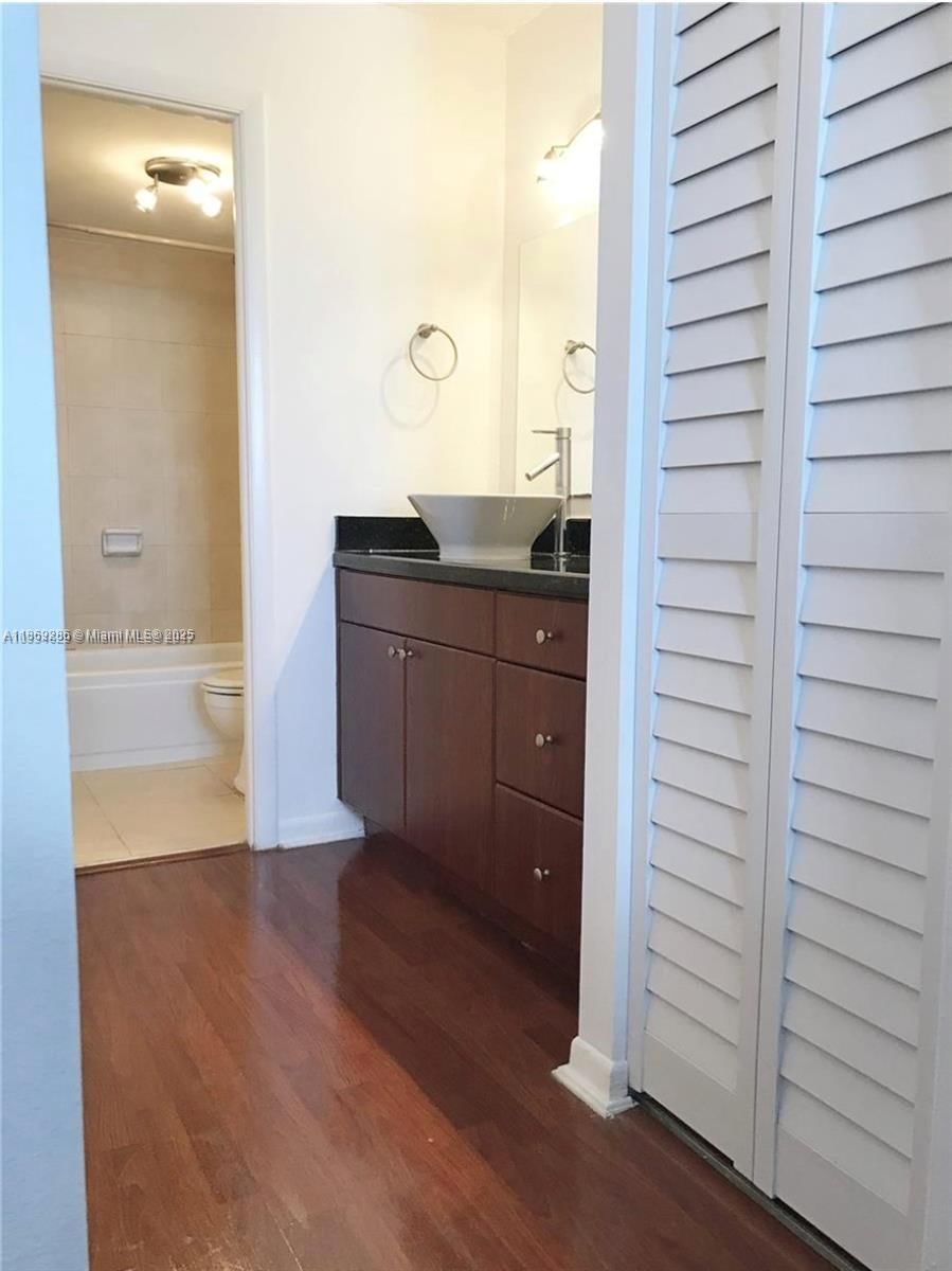 Real estate property located at 6900 Bay Dr #7F, Miami-dade, Stanton House Condo, Miami Beach, FL