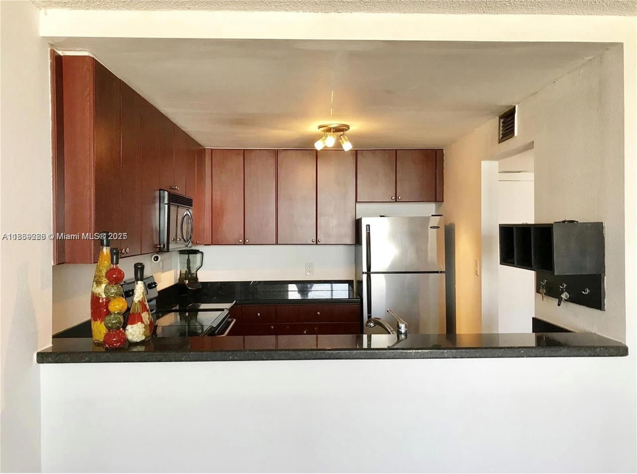 Real estate property located at 6900 Bay Dr #7F, Miami-dade, Stanton House Condo, Miami Beach, FL