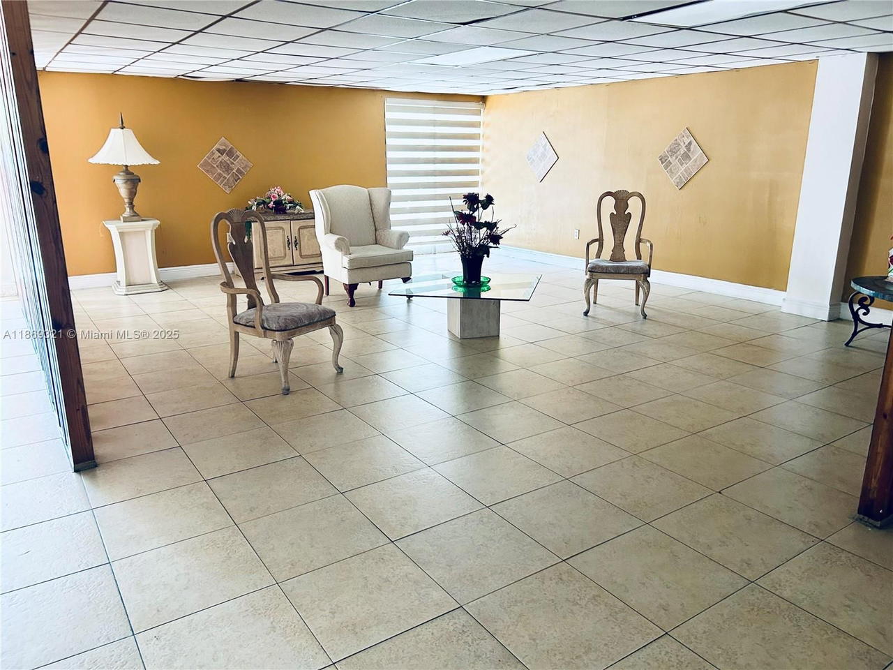 Real estate property located at 6130 19th Ave #305, Miami-dade, Morada No 2 Condo, Hialeah, FL