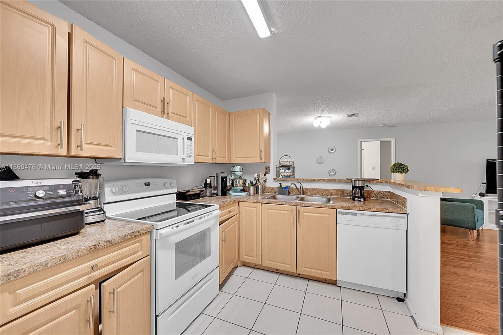 Real estate property located at 11245 Atlantic Blvd #102, Broward, Atlantic Springs Condo, Coral Springs, FL