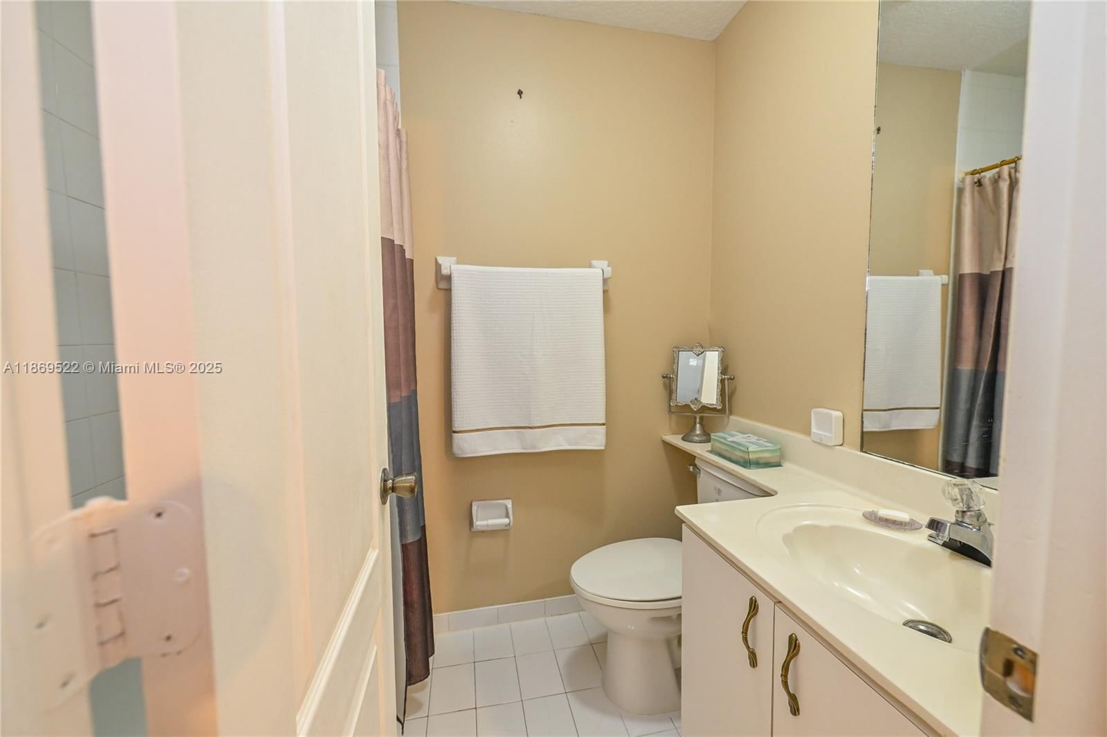 Real estate property located at 8390 103rd St #205H, Miami-dade, Misty Point Villas Condo, Hialeah Gardens, FL