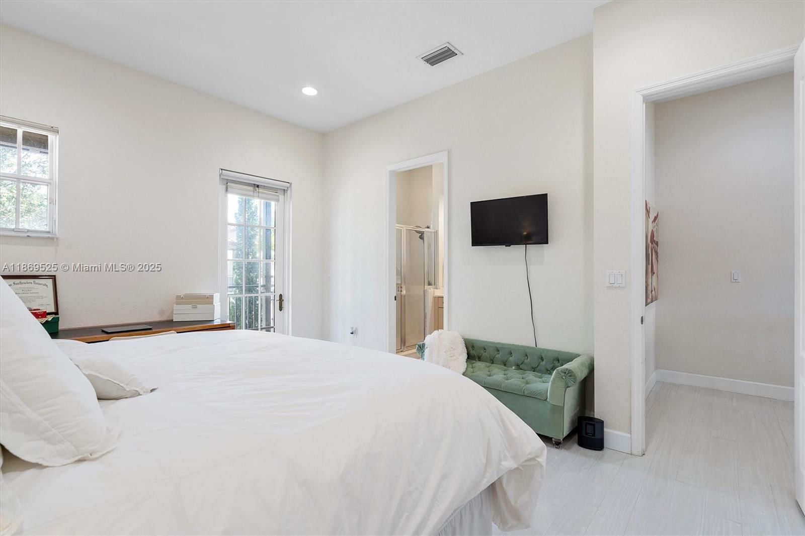 Real estate property located at 14614 6th St #6-11, Broward, Meadow Pines, Pembroke Pines, FL