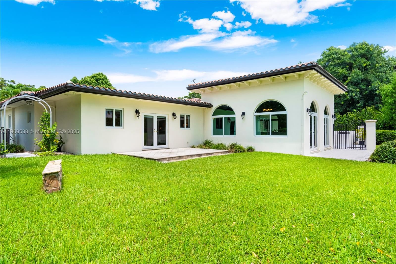 Real estate property located at 4001 Santa Maria St, Miami-dade, C Gab Country Club Sec 5, Coral Gables, FL