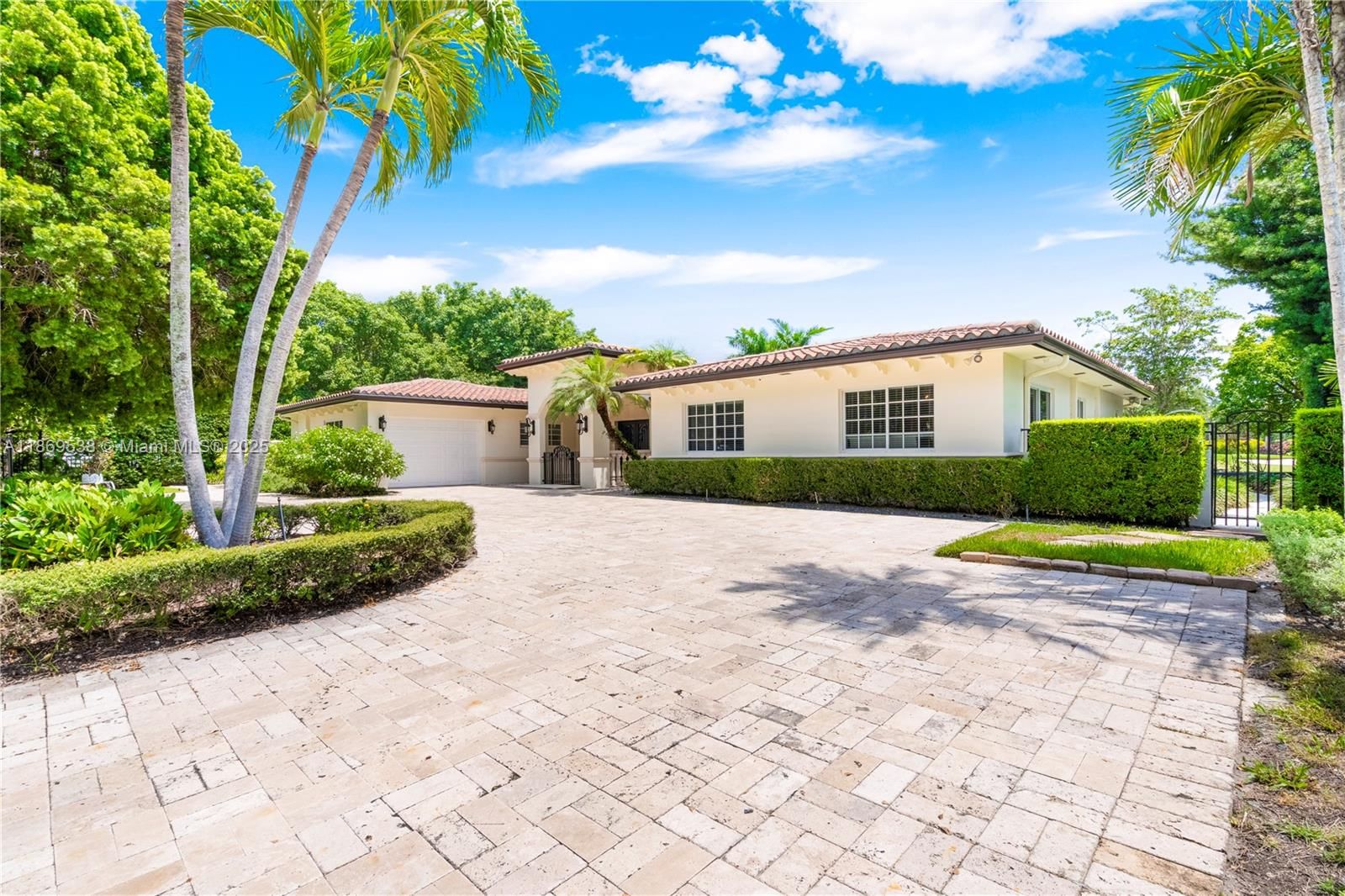 Real estate property located at 4001 Santa Maria St, Miami-dade, C Gab Country Club Sec 5, Coral Gables, FL