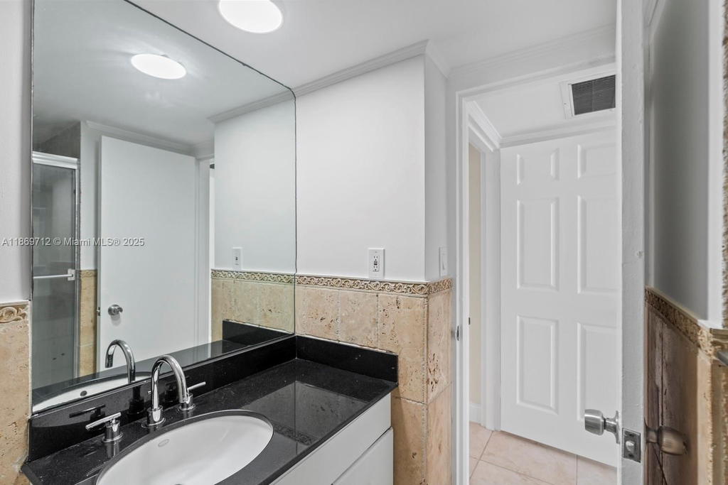 Real estate property located at 5161 Collins Ave #701, Miami-dade, Seacoast 5151 Condo, Miami Beach, FL