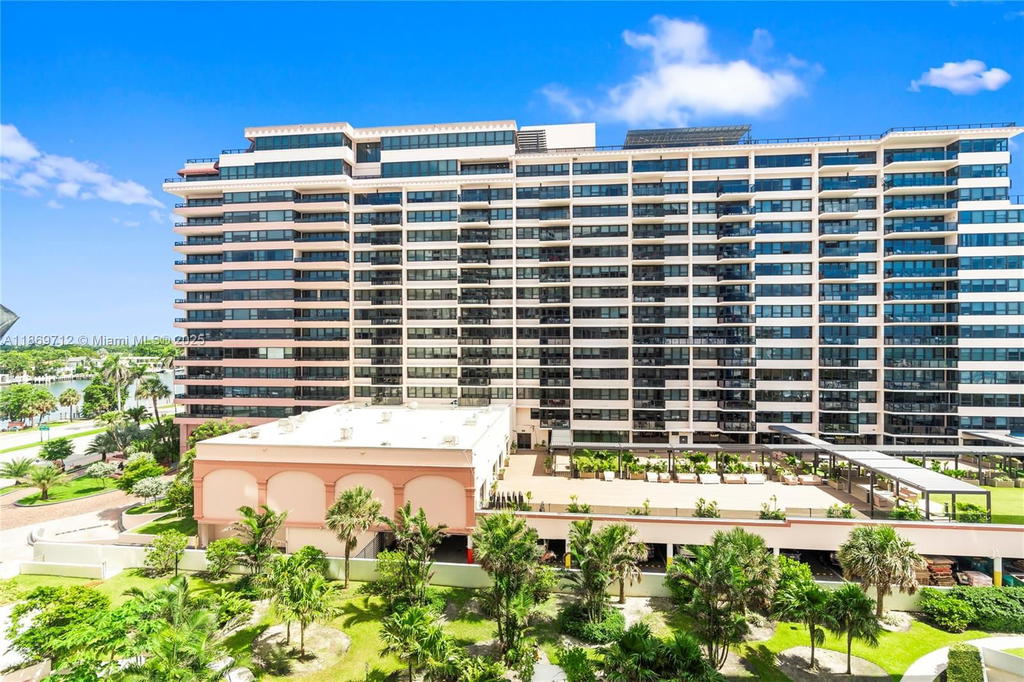 Real estate property located at 5161 Collins Ave #701, Miami-dade, Seacoast 5151 Condo, Miami Beach, FL
