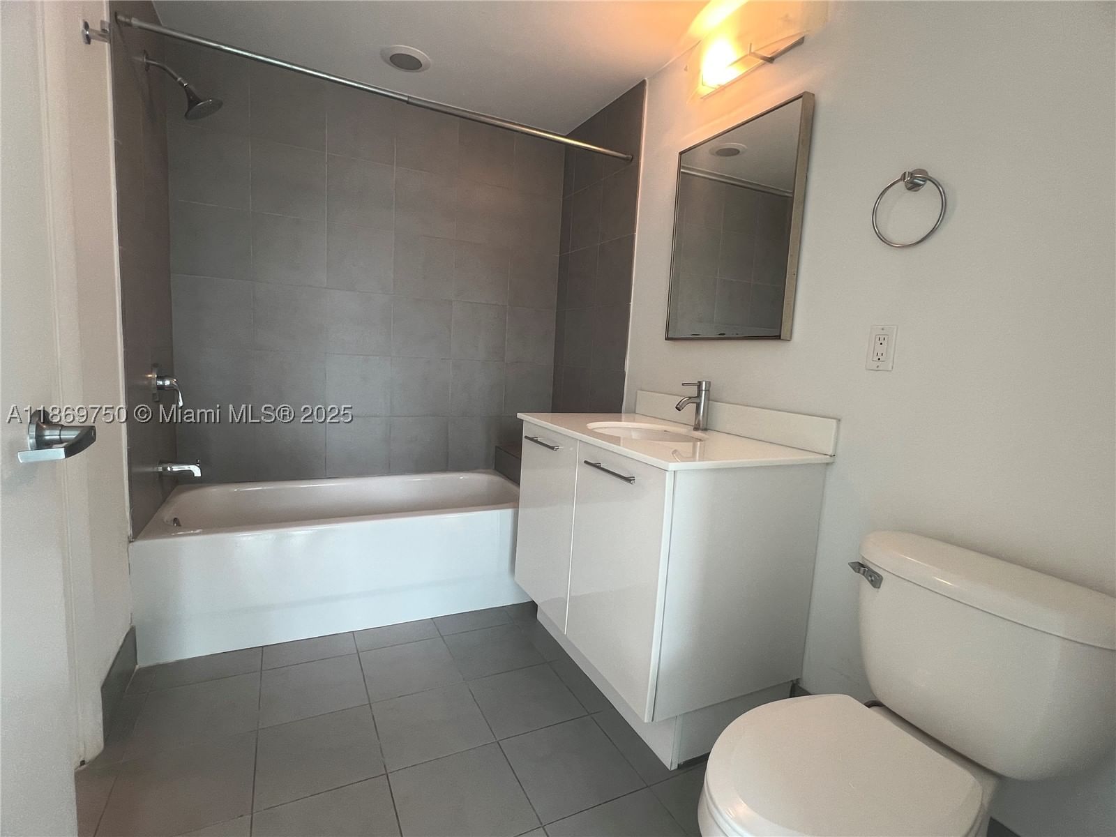Real estate property located at 92 3rd St #3803, Miami-dade, Mint Condo, Miami, FL