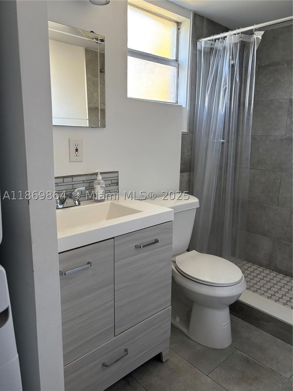 Real estate property located at 4600 67th Ave #212, Miami-dade, Sunwood Condo, Miami, FL