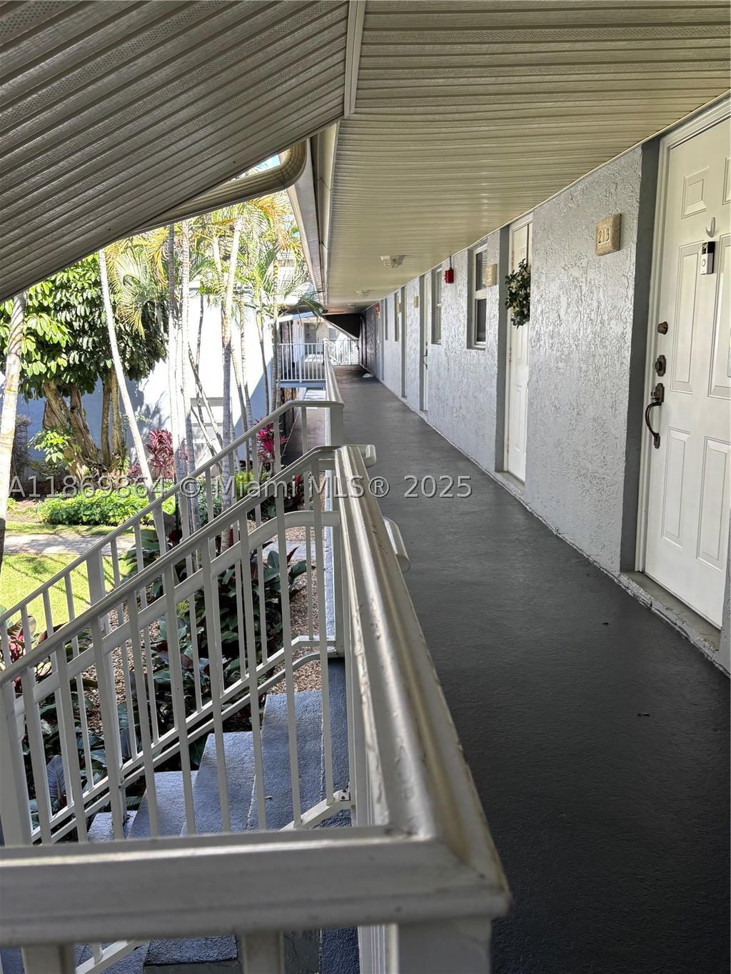 Real estate property located at 4600 67th Ave #212, Miami-dade, Sunwood Condo, Miami, FL