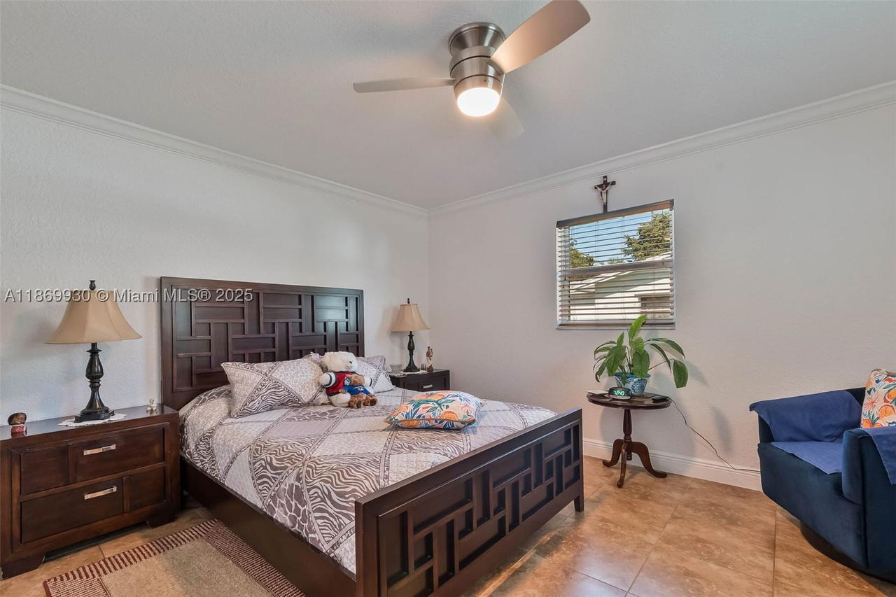Real estate property located at 9021 13th St, Broward, Lauderdale West 3 Sec, Plantation, FL
