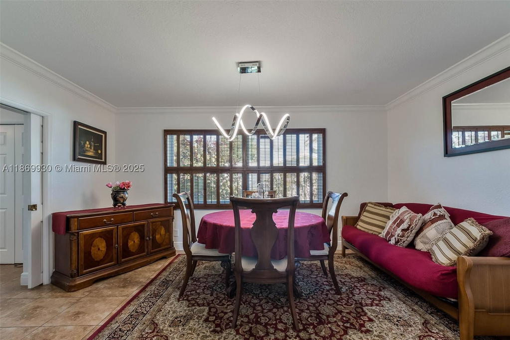 Real estate property located at 9021 13th St, Broward, Lauderdale West 3 Sec, Plantation, FL