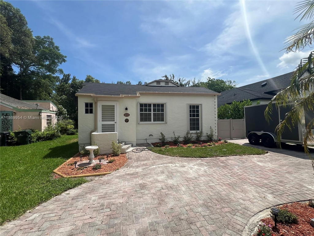 Real estate property located at 6218 56th St, Miami-dade, Cambridge Lawns, South Miami, FL