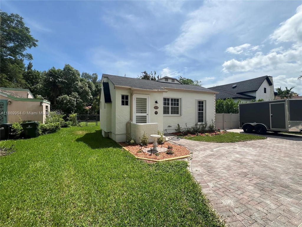 Real estate property located at 6218 56th St, Miami-dade, Cambridge Lawns, South Miami, FL