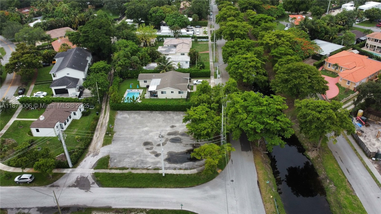 Real estate property located at 425 Esplanade Dr, Miami-dade, Miami Springs Baptist Chu, Miami Springs, FL