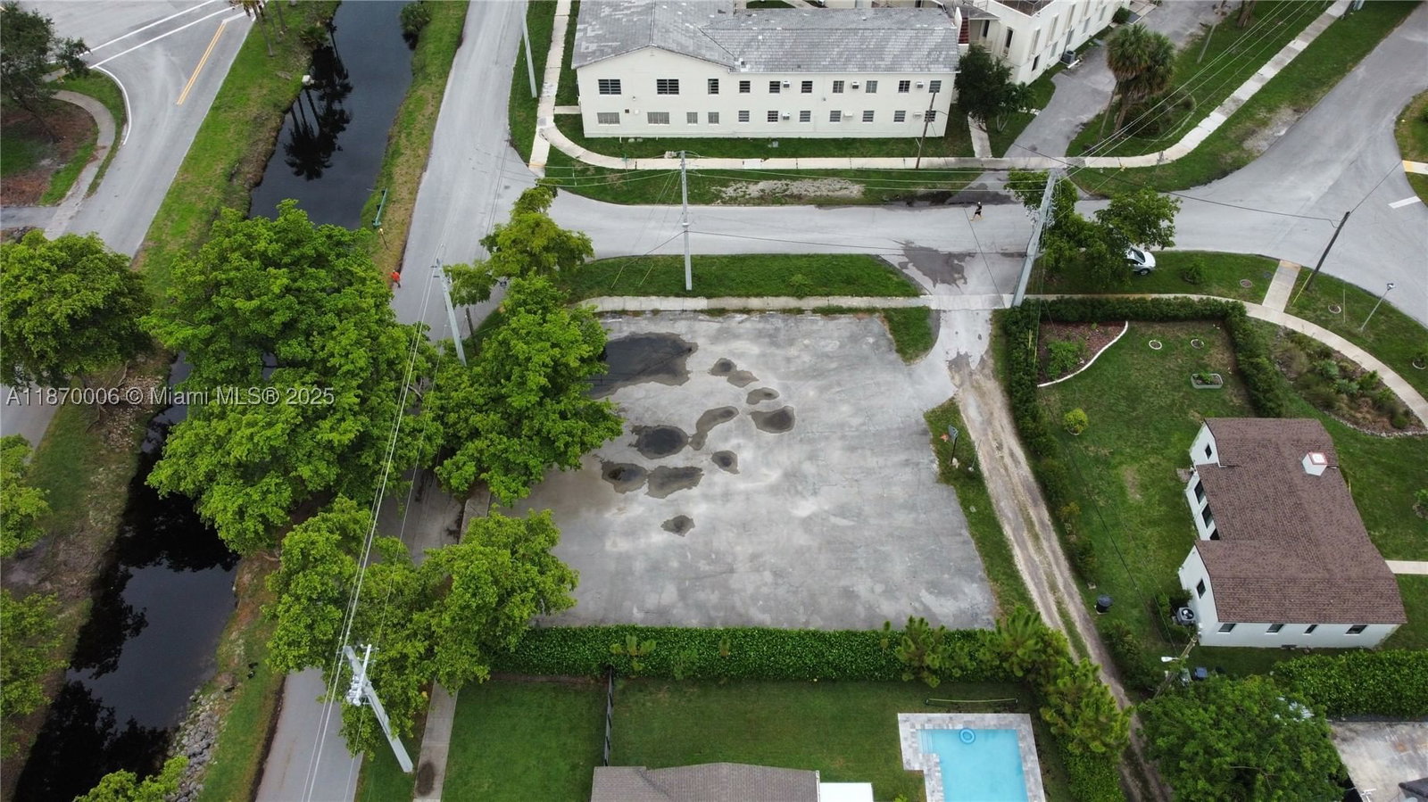Real estate property located at 425 Esplanade Dr, Miami-dade, Miami Springs Baptist Chu, Miami Springs, FL