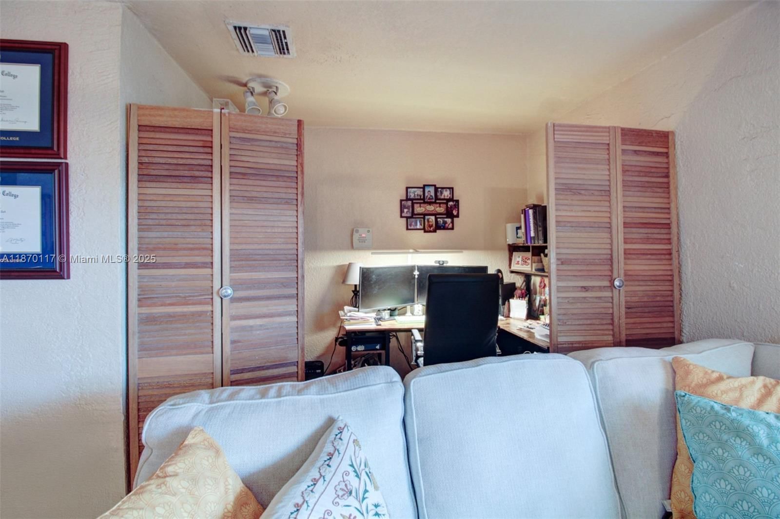 Real estate property located at 18095 104th Ave, Miami-dade, Rosehaven, Miami, FL