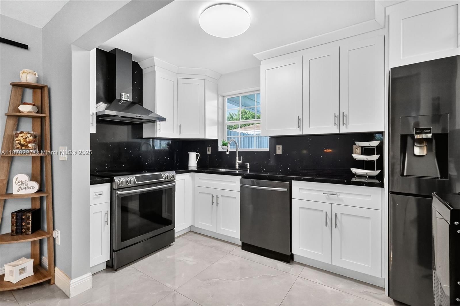 Real estate property located at 8210 10th St, Broward, Boulevard Heights Sec 9, Pembroke Pines, FL