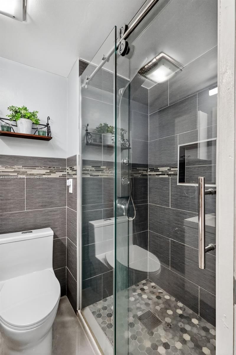 Real estate property located at 8210 10th St, Broward, Boulevard Heights Sec 9, Pembroke Pines, FL