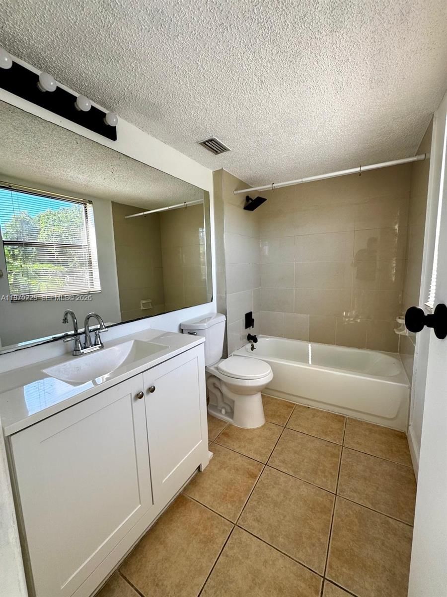 Real estate property located at 4341 McNab Rd #27, Broward, Palm Aire Gardens Condo, Pompano Beach, FL