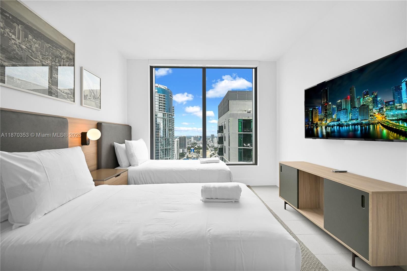 Real estate property located at 159 6th St #4015, Miami-dade, 159 Ne 6th Street Condo, Miami, FL