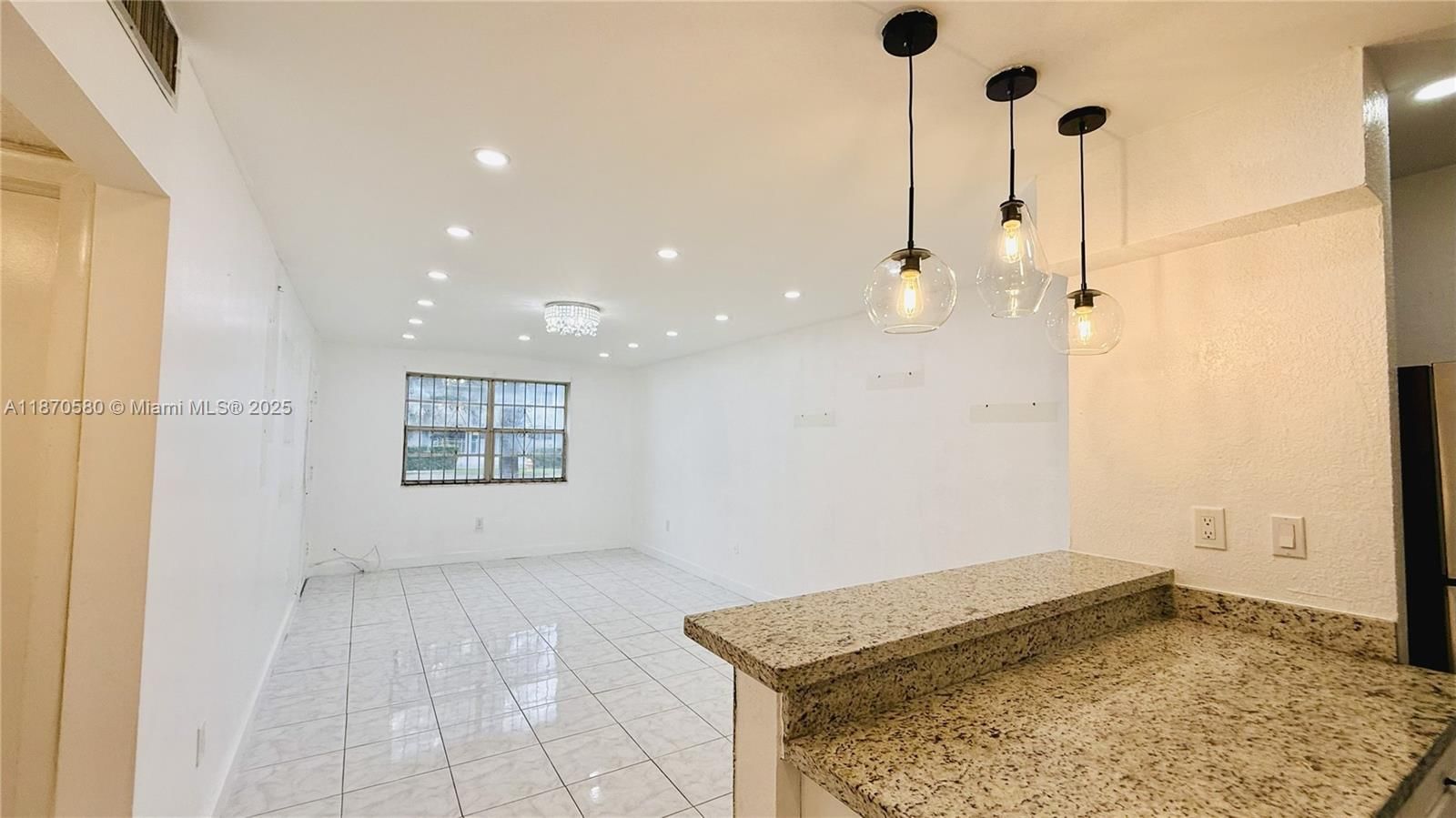 Real estate property located at 13101 Memorial Hwy #104, Miami-dade, Wendover Condo, North Miami, FL